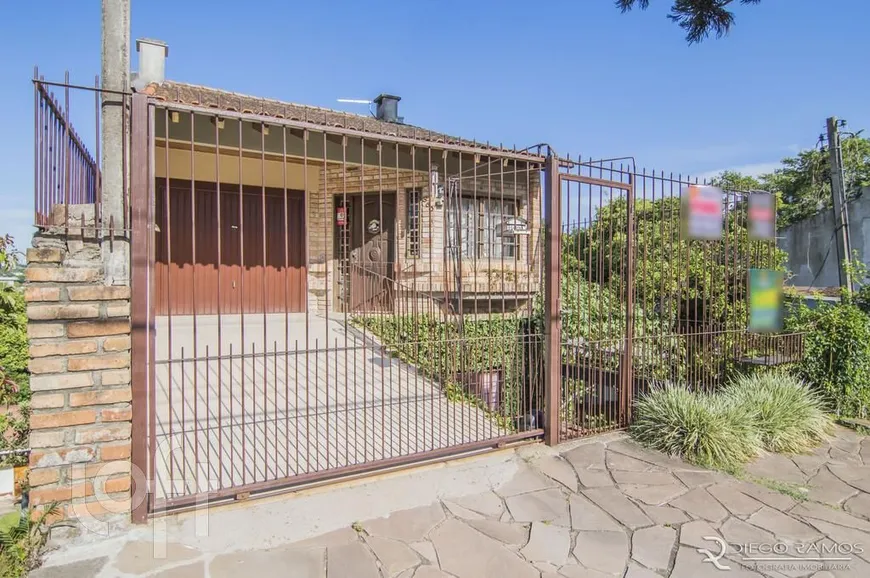 Foto 1 de Casa de Condomínio com 3 Quartos à venda, 268m² em Vila Jardim, Porto Alegre