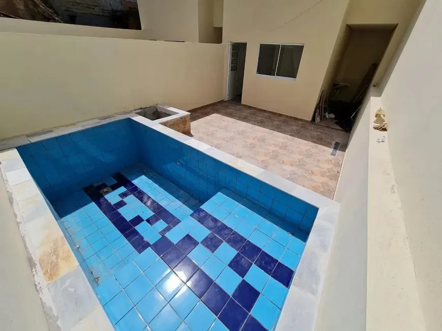 Foto 1 de Casa com 2 Quartos à venda, 125m² em Serpa, Caieiras