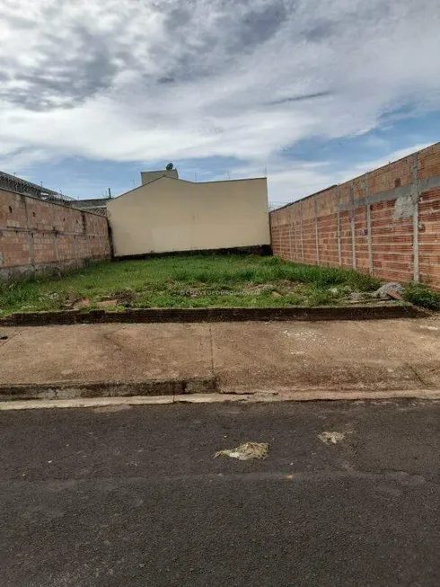 Foto 1 de Lote/Terreno à venda, 200m² em Oneida Mendes, Uberaba