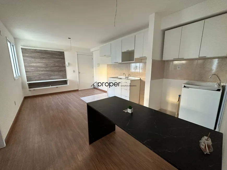 Foto 1 de Apartamento com 2 Quartos à venda, 43m² em Três Vendas, Pelotas