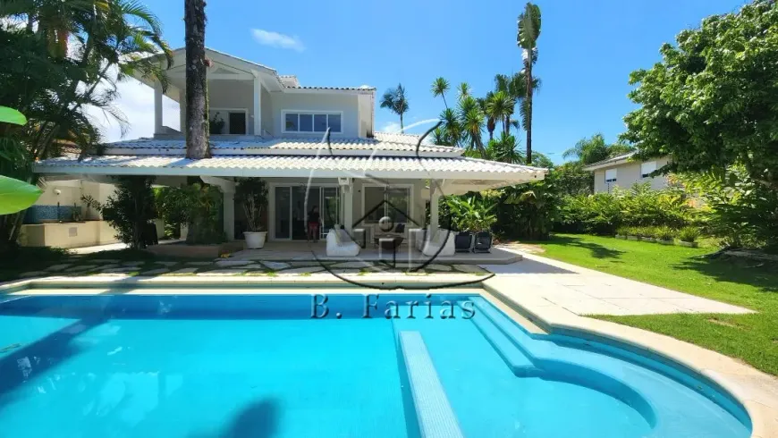 Foto 1 de Casa com 5 Quartos para venda ou aluguel, 550m² em Praia de Juquehy, São Sebastião