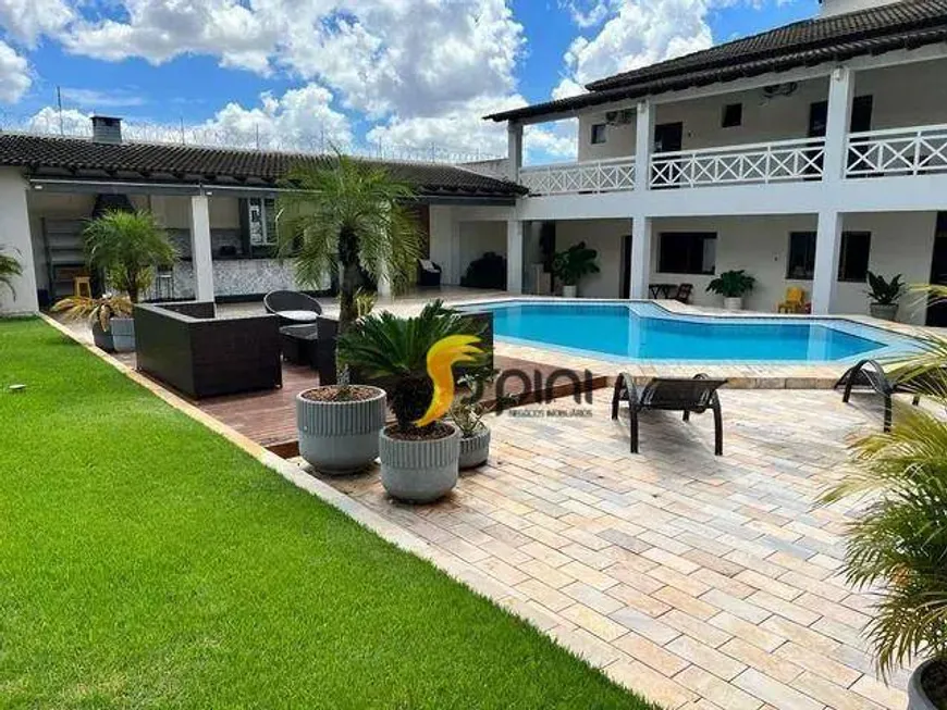 Foto 1 de Casa com 4 Quartos para alugar, 500m² em Cidade Jardim, Uberlândia