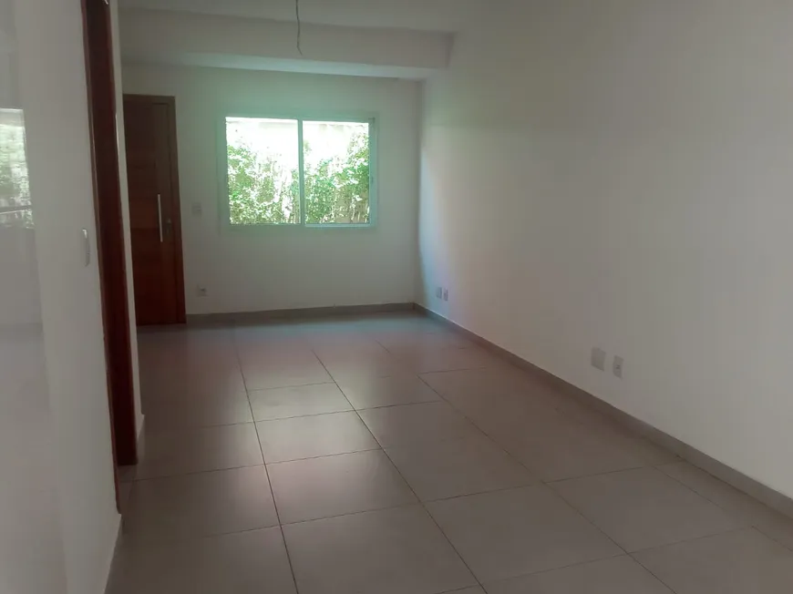 Foto 1 de Casa com 2 Quartos à venda, 72m² em Jardim Umarizal, São Paulo