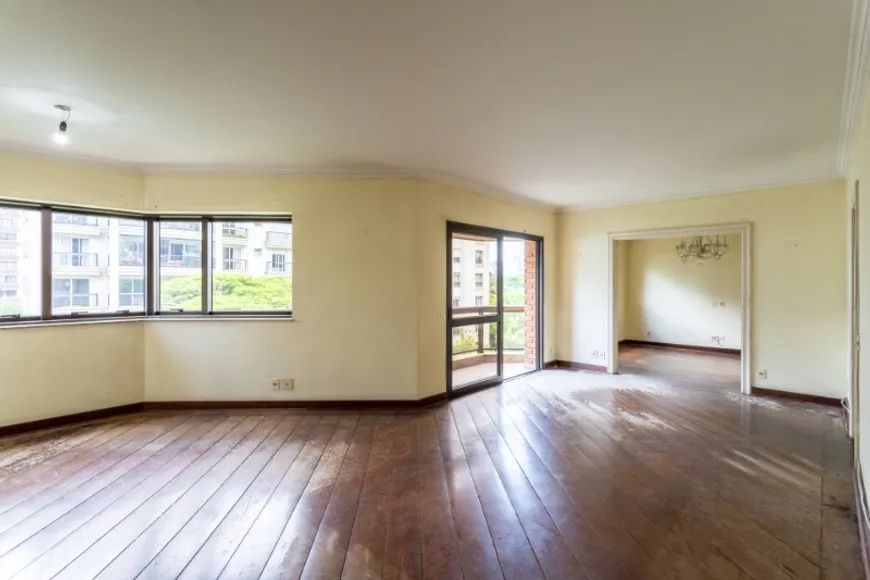 Foto 1 de Apartamento com 3 Quartos à venda, 173m² em Jardim Paulista, São Paulo