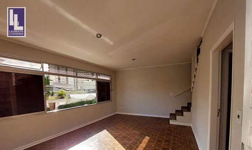 Foto 1 de Casa com 3 Quartos para alugar, 150m² em Jardim Avelino, São Paulo