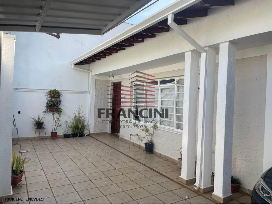 Foto 1 de Casa com 5 Quartos para alugar, 250m² em Alto Higienopolis, Bauru