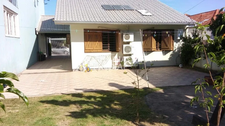 Foto 1 de Casa com 2 Quartos à venda, 117m² em Cavalhada, Porto Alegre