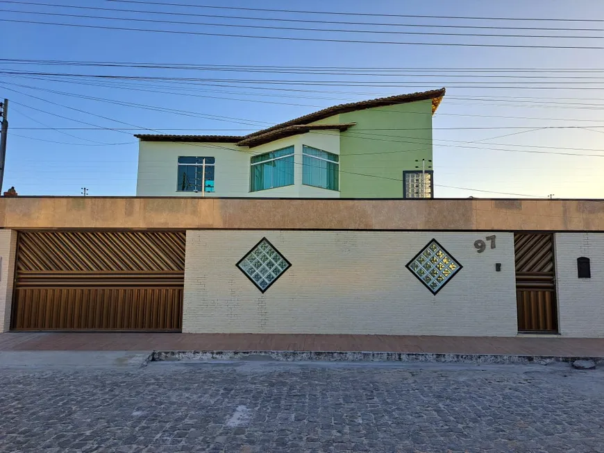 Foto 1 de Sobrado com 5 Quartos à venda, 410m² em Aruana, Aracaju