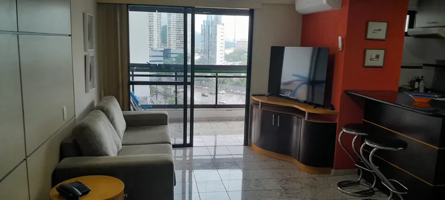 Foto 1 de Apartamento com 1 Quarto à venda, 64m² em Enseada do Suá, Vitória