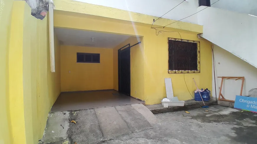 Foto 1 de Casa com 3 Quartos para alugar, 150m² em Montese, Fortaleza