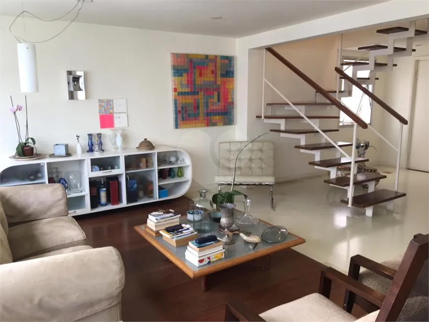 Foto 1 de Apartamento com 2 Quartos à venda, 360m² em Itaim Bibi, São Paulo