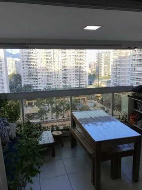 Foto 1 de Apartamento com 3 Quartos à venda, 80m² em Barra da Tijuca, Rio de Janeiro