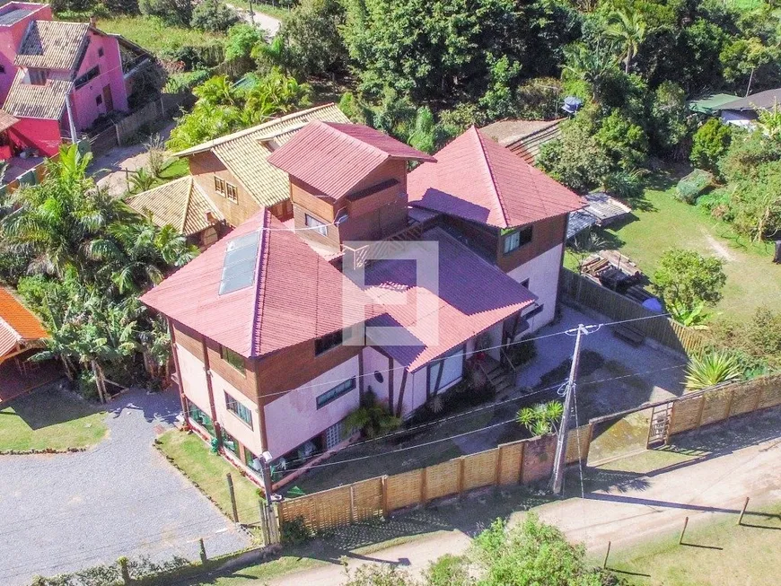 Foto 1 de Casa de Condomínio com 7 Quartos à venda, 550m² em Guarda do Embaú, Palhoça