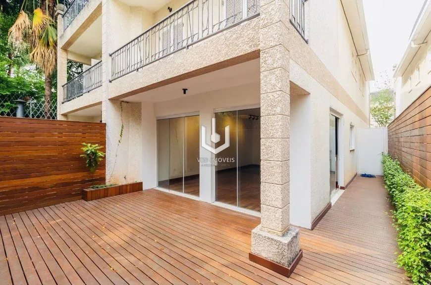 Foto 1 de Casa de Condomínio com 3 Quartos à venda, 300m² em Morumbi, São Paulo