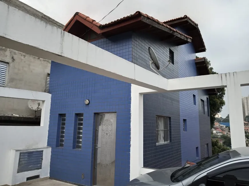 Foto 1 de Sobrado com 4 Quartos à venda, 180m² em Jardim Maria Rosa, Taboão da Serra