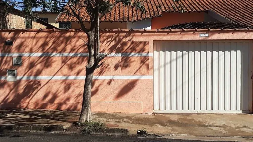 Foto 1 de Casa com 2 Quartos à venda, 138m² em Jardim Nova Araraquara, Araraquara