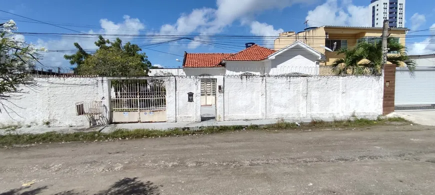 Foto 1 de Casa com 3 Quartos à venda, 555m² em Campo Grande, Recife