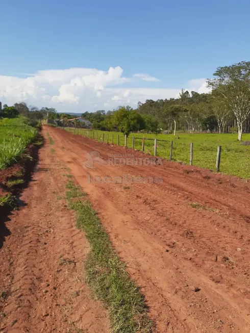 Foto 1 de Lote/Terreno à venda, 26000m² em , Mendonça