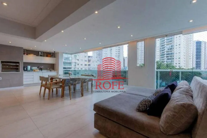 Foto 1 de Apartamento com 3 Quartos à venda, 235m² em Vila Nova Conceição, São Paulo