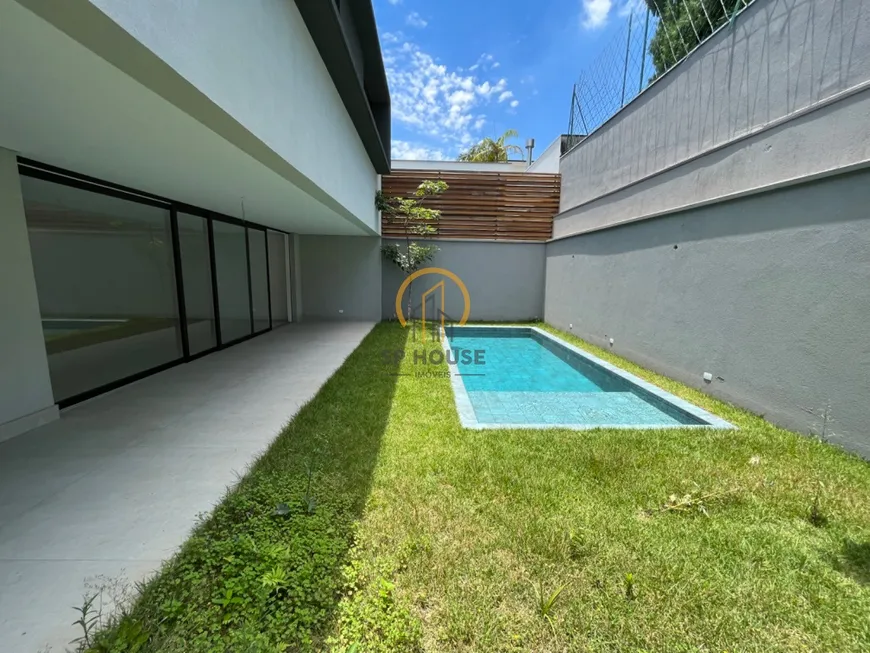 Foto 1 de Casa com 4 Quartos à venda, 435m² em Campo Belo, São Paulo