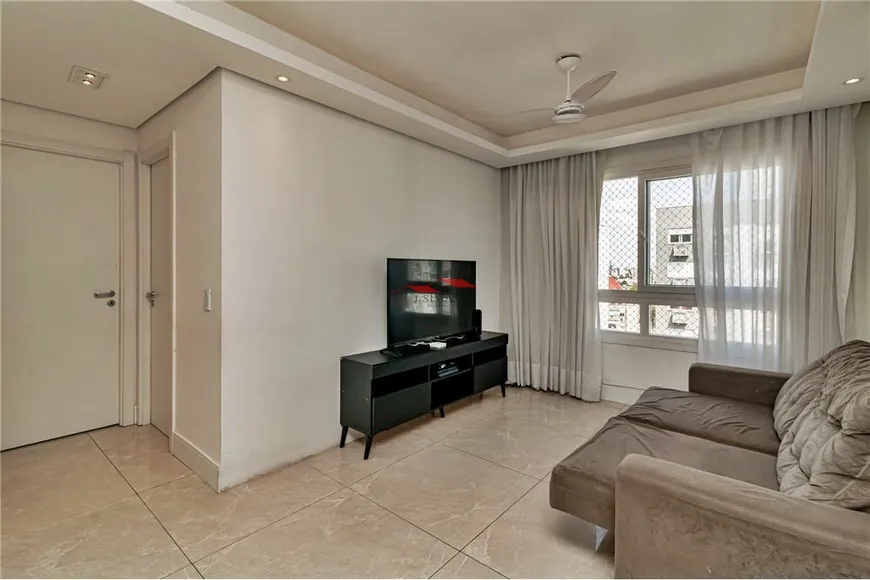 Foto 1 de Apartamento com 2 Quartos à venda, 66m² em São Sebastião, Porto Alegre