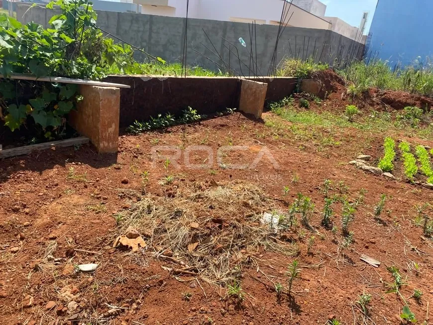 Foto 1 de Lote/Terreno à venda, 251m² em Jardim Embare, São Carlos