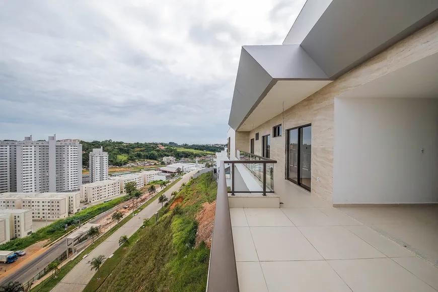 Foto 1 de Casa de Condomínio com 3 Quartos à venda, 230m² em Santos Dumont, Juiz de Fora