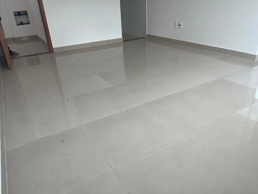 Foto 1 de Casa com 2 Quartos à venda, 86m² em Vale das Orquideas, Contagem