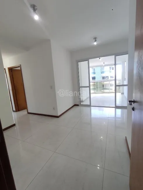 Foto 1 de Apartamento com 3 Quartos para alugar, 80m² em Itapuã, Vila Velha