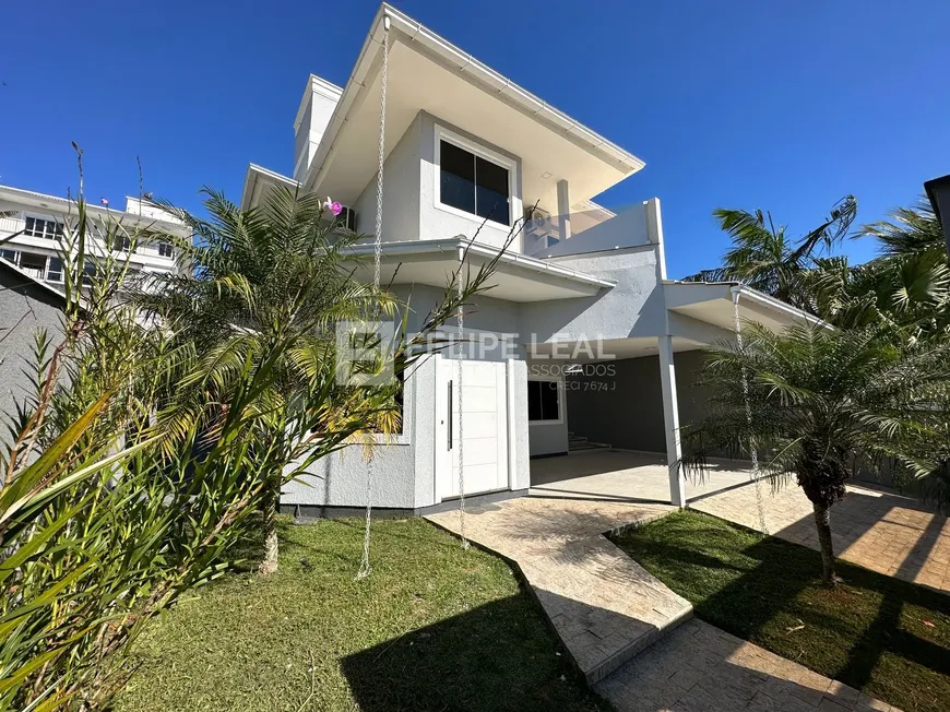 Foto 1 de Casa com 3 Quartos à venda, 206m² em Pedra Branca, Palhoça