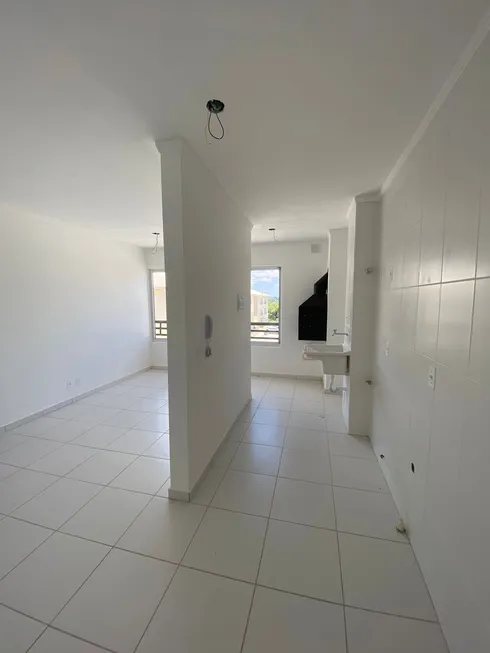 Foto 1 de Apartamento com 2 Quartos para alugar, 48m² em Porto das Laranjeiras, Araucária