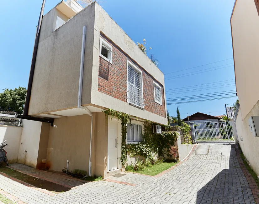 Foto 1 de Casa de Condomínio com 3 Quartos à venda, 210m² em Boa Vista, Curitiba