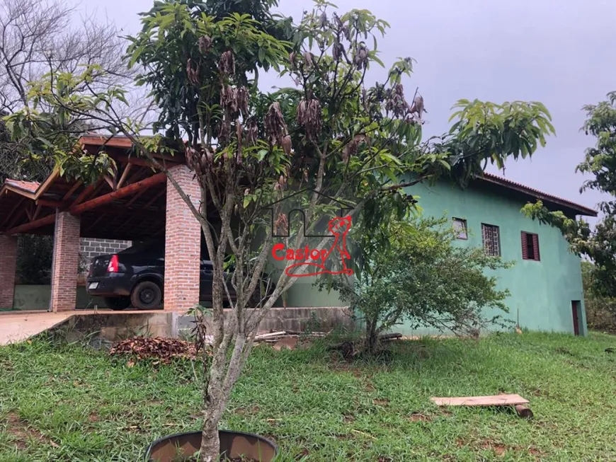 Foto 1 de Fazenda/Sítio com 3 Quartos à venda, 200m² em Goiabal, Pindamonhangaba