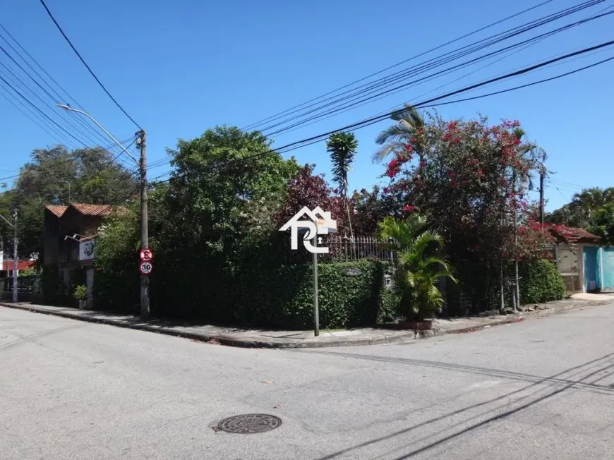 Foto 1 de Casa com 7 Quartos à venda, 250m² em Balneário Remanso, Rio das Ostras