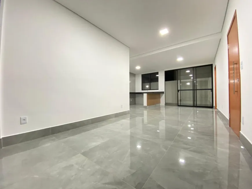 Foto 1 de Apartamento com 3 Quartos à venda, 87m² em Planalto, Belo Horizonte