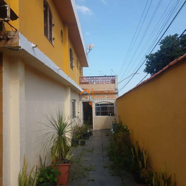Foto 1 de Sobrado com 3 Quartos à venda, 240m² em Vila Alianca, Guarulhos