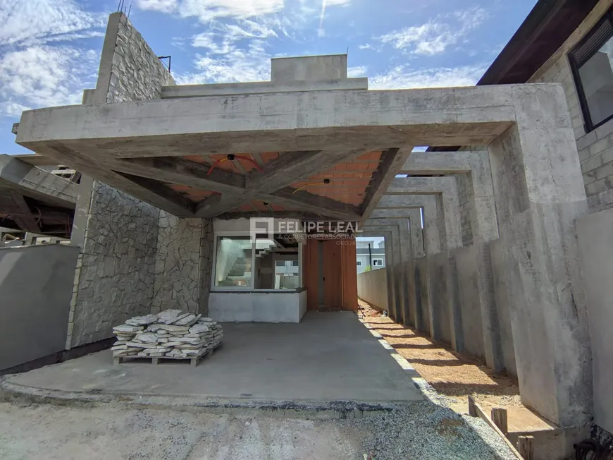 Foto 1 de Casa com 3 Quartos à venda, 204m² em Campeche, Florianópolis