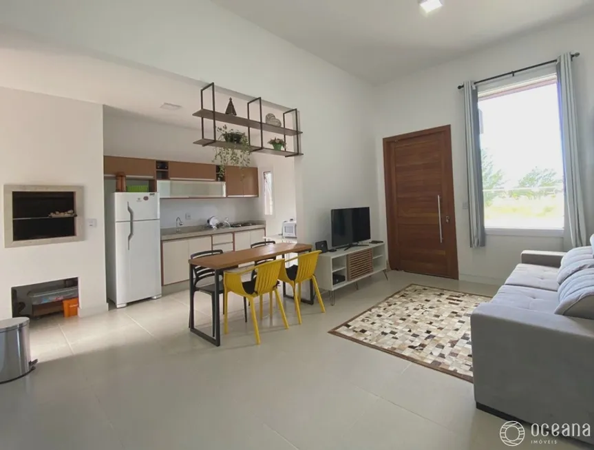 Foto 1 de Casa com 2 Quartos à venda, 70m² em Jardim Beira-Mar, Capão da Canoa