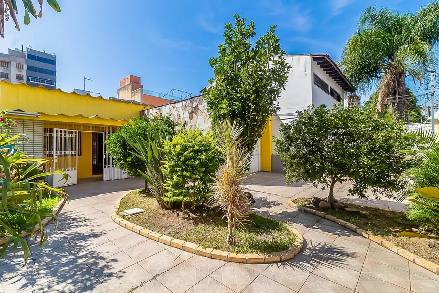 Foto 1 de Casa com 4 Quartos à venda, 200m² em Boa Vista, Porto Alegre