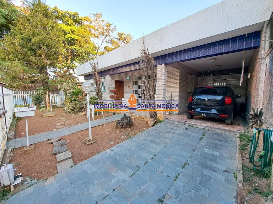 Foto 1 de Casa com 5 Quartos à venda, 360m² em Itapoã, Belo Horizonte