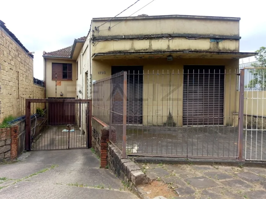 Foto 1 de Lote/Terreno à venda, 120m² em Medianeira, Porto Alegre