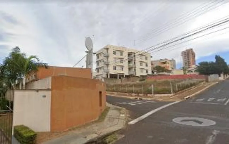 Foto 1 de Lote/Terreno para alugar, 450m² em Cazeca, Uberlândia