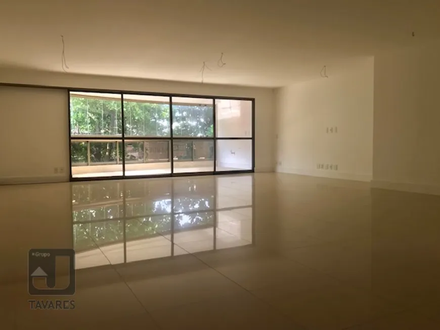 Foto 1 de Apartamento com 4 Quartos à venda, 233m² em Barra da Tijuca, Rio de Janeiro