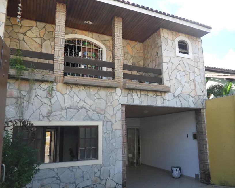Foto 1 de Casa de Condomínio com 4 Quartos para alugar, 256m² em Centro, Lauro de Freitas