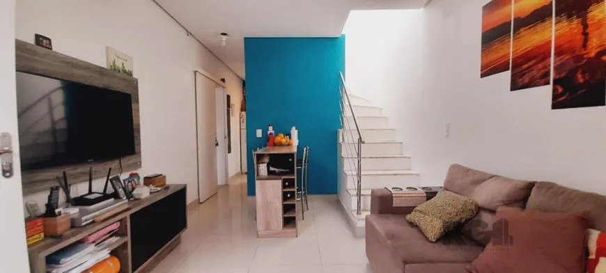 Foto 1 de Casa de Condomínio com 2 Quartos à venda, 83m² em Tristeza, Porto Alegre