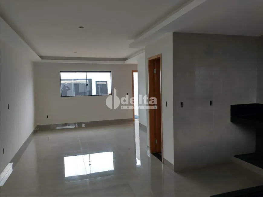 Foto 1 de Casa com 3 Quartos à venda, 127m² em Aclimacao, Uberlândia