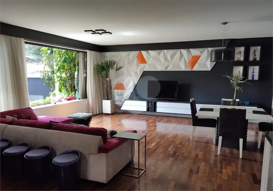 Foto 1 de Casa com 3 Quartos à venda, 380m² em Jardim Avelino, São Paulo