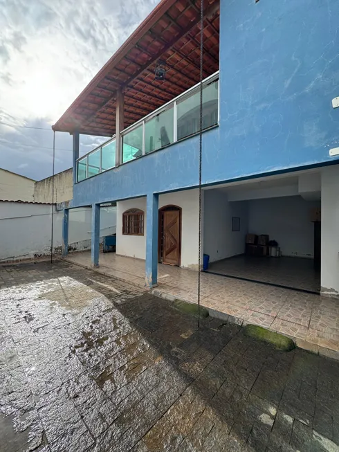 Foto 1 de Casa com 3 Quartos à venda, 233m² em Nossa Senhora do Carmo, Contagem