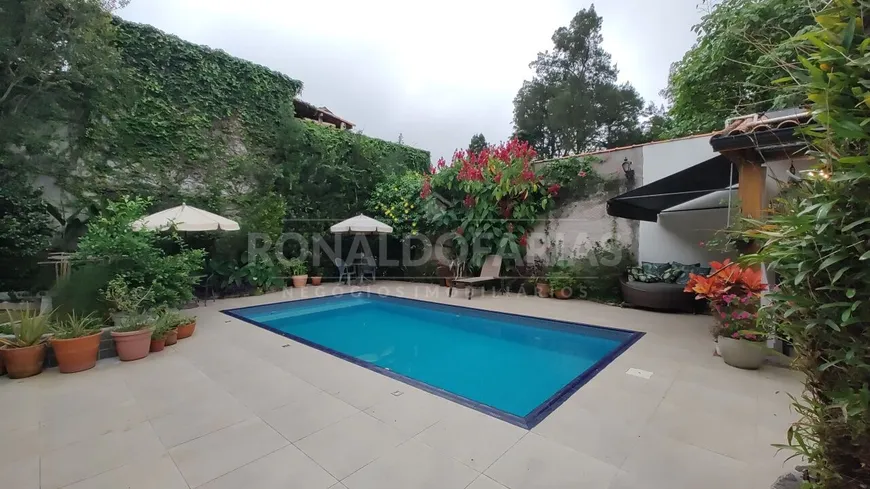 Foto 1 de Casa com 3 Quartos à venda, 320m² em Jardim Sertãozinho, São Paulo