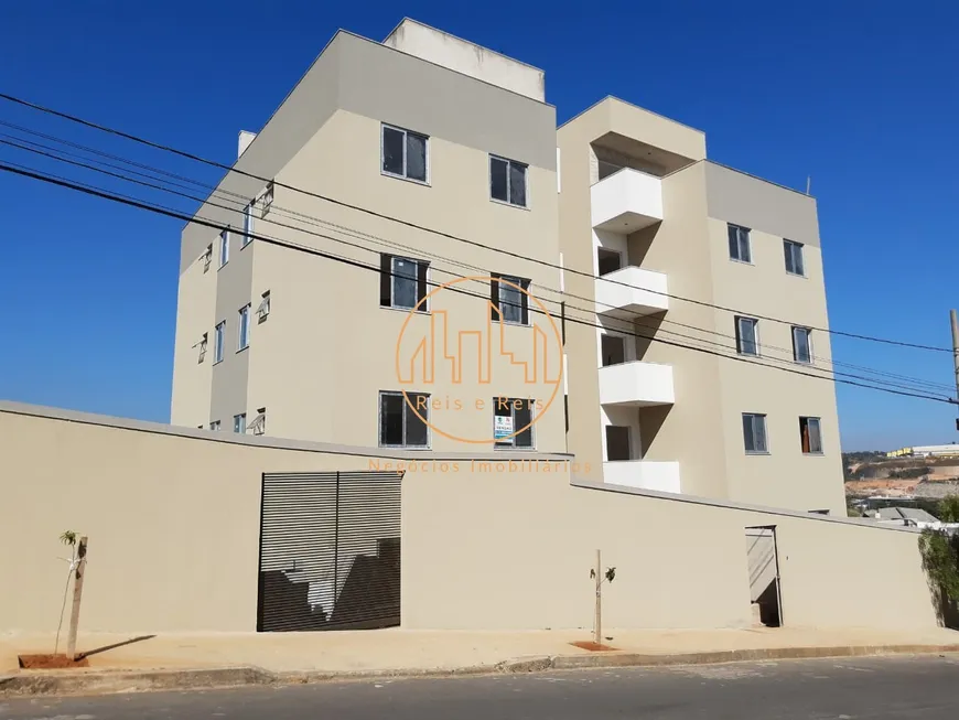 Foto 1 de Cobertura com 2 Quartos à venda, 115m² em Candida Ferreira, Contagem